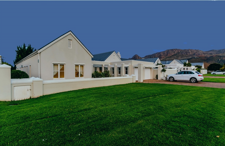 4 Bedroom Property for Sale in Steenberg Golf Estate Western Cape